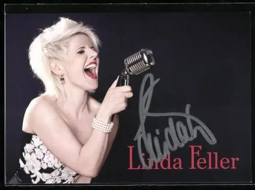 AK Musikerin Linda Feller singend im Porträt, Autograph