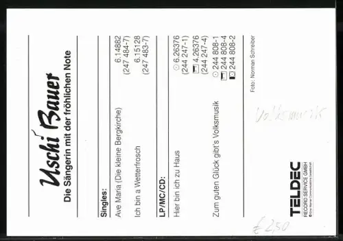 AK Musikerin Uschi Bauer in rotem Jackett, Autograph