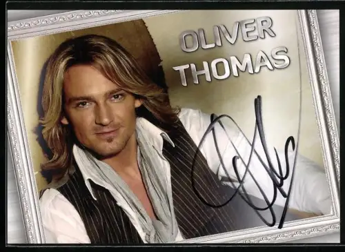 AK Musiker Oliver Thomas mit Schal, Autograph