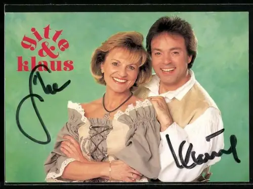 AK Musiker Gitte & Klaus blicken lächelnd in die Kamera, Autographen