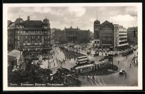 AK Berlin-Tiergarten, Blick auf den Potsdamer Platz mit Verkehrsturm, Strassenbahn