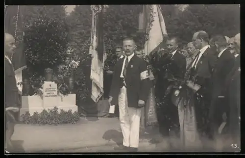 AK Leipzig, Deutsches Arbeiter Turn- und Sportfest 1922, Siegerehrung mit Fahnen