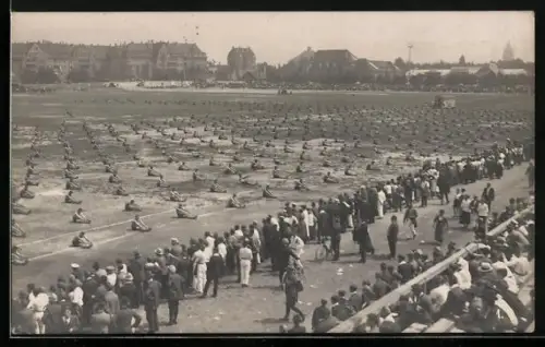 AK Leipzig, 1. Deutsches Arbeiter-Turn und Sportfest 1922, Blick auf das Sportfeld