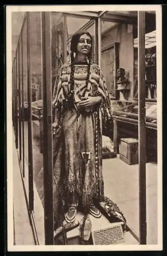 AK Karl-May-Museum zu Radebeul, Gestalt einer jungen Schwarzfuss-Indianerin