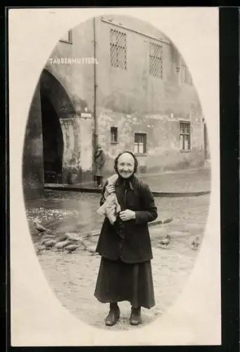 AK München, Taubenmutterl mit Zwerkgewölbe