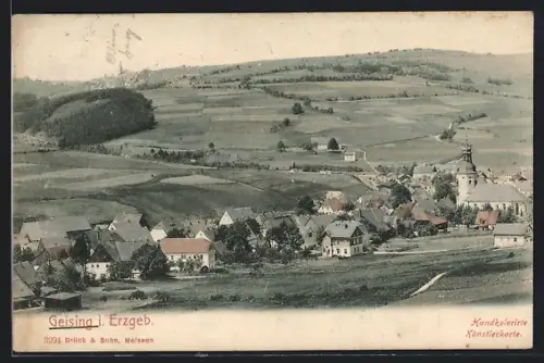 AK Geising i. Erzgeb., Ortsansicht mit Kirche und umliegender Landschaft