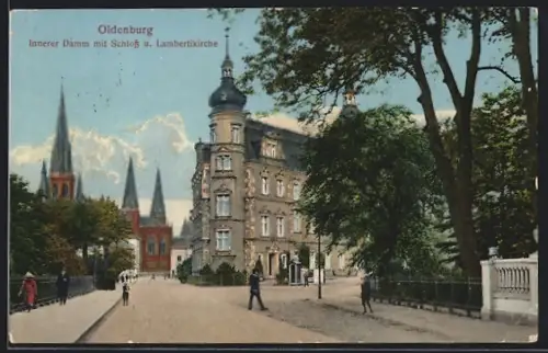 AK Oldenburg / Gr., Strasse Innerer Damm mit Schloss und Lambertikirche