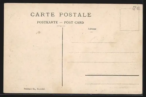 AK Erlach, Strassenpartie mit Passanten und Kirche