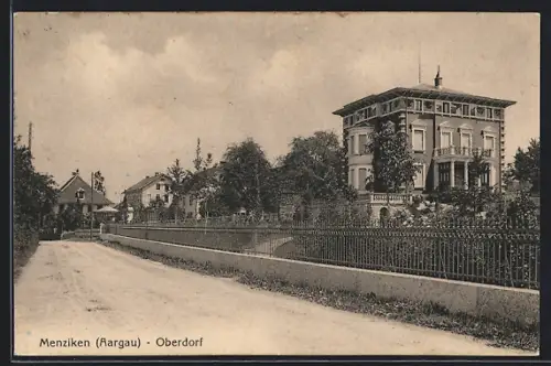 AK Menziken, Villa an einer Strasse im Oberdorf
