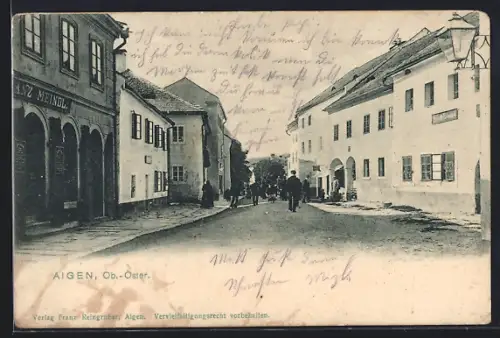 AK Aigen /Ob.-Öster., Strassenpartie mit Geschäften