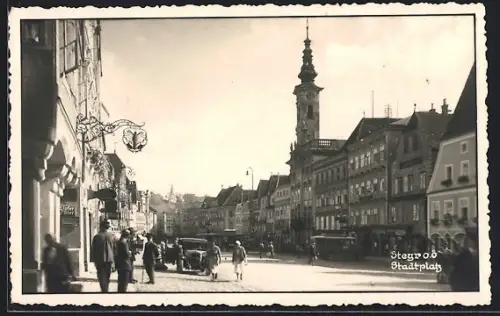 AK Steyr, belebter Platz mit Geschäften, Gastwirtschaft