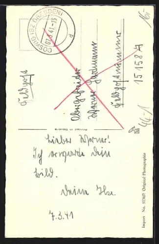 AK Kleiner Junge in einem Spielzeug-Rennauto, Auf gehts