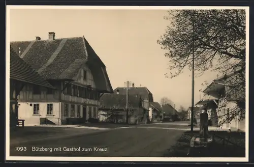 AK Bützberg, Strassenpartie am Gasthof zum Kreuz