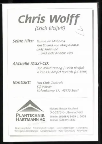 AK Musiker Chris Wolff auf einem Stuhl, Autograph