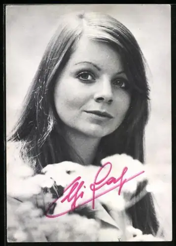 AK Musikerin Elfi Graf mit langen Haaren, Autograph
