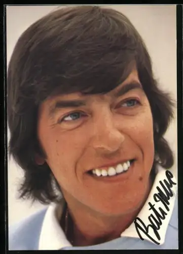 AK Musiker Bata Illic lächelnd im Porträt, Autograph