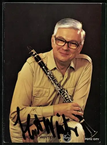 AK Musiker Horst Winter lächelnd im Porträt, Autograph
