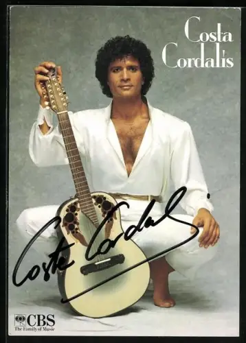 AK Musiker Costa Cordalis mit Gitarre, Autograph