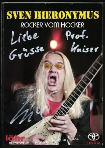 AK Musiker Sven Hieronymus mit Brille und Gitarre, Autograph