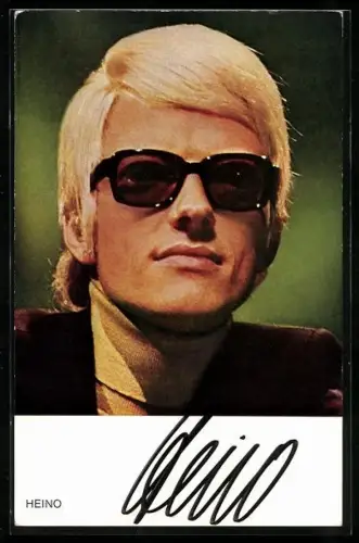 AK Musiker Heino mit Brille porträtiert, Autograph