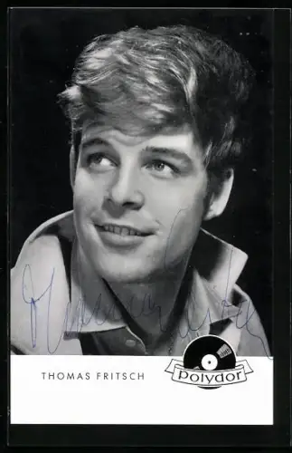 AK Musiker Thomas Fritsch lächelnd zur Seite blickend, Autograph