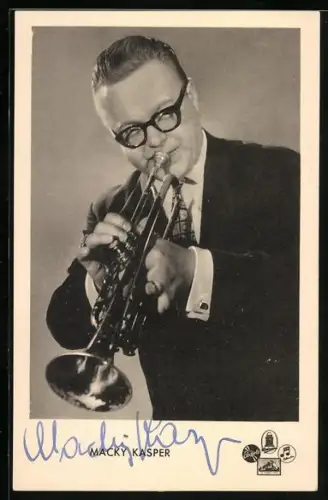 AK Musiker Macky Kasper im Anzug mit Autograph