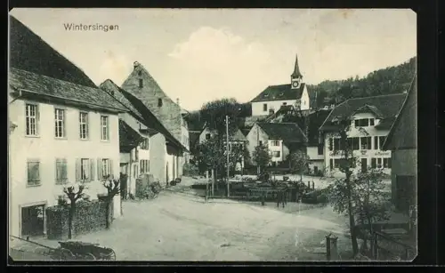 AK Wintersingen, Gasthof von J. Muster mit Blick zur Kirche
