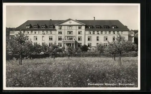 AK Winterthur, Kantonsspital, Hauptgebäude von einer Wiese aus