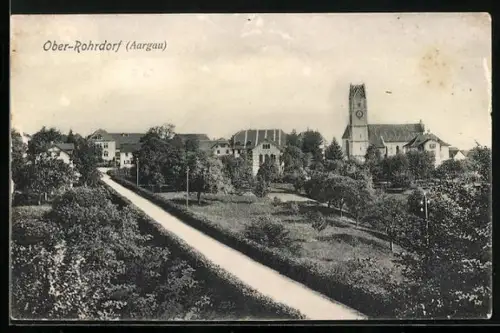 AK Ober-Rohrdorf /Aargau, Strassenpartie mit Kirche