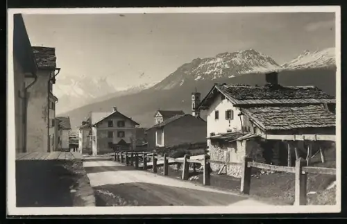 AK Lenz, Strassenpartie mit Bergen