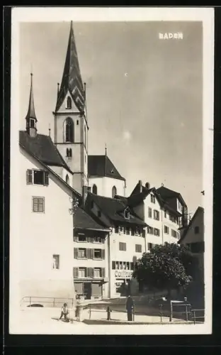 AK Baden, Strassenpartie mit Kirche und Friseur