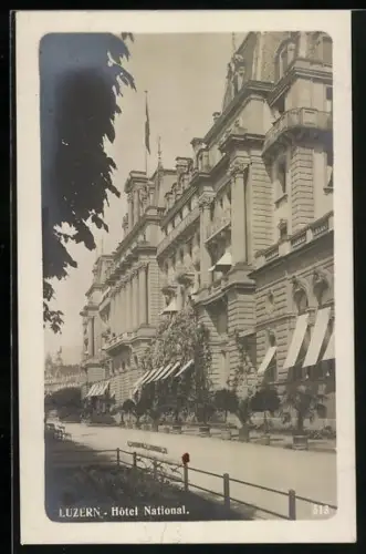 AK Luzern, Hotel National mit Strassenpartie