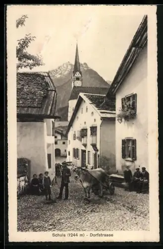 AK Schuls, Dorfstrasse mit Kirchturm