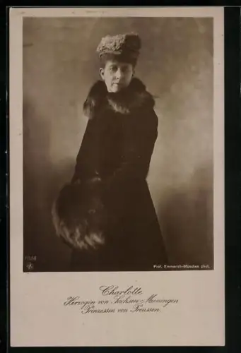 AK Herzogin Charlotte von Sachsen-Meiningen im Wintermantel, Prinzessin von Preussen