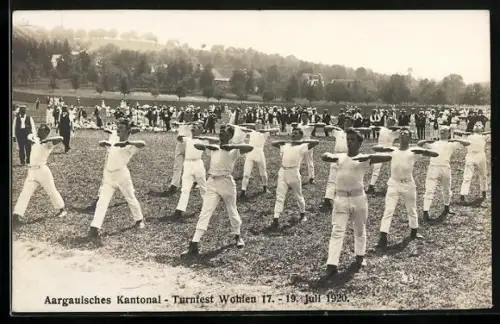 AK Wohlen /AG, Aargauisches Kantonal-Turnfest 1920, Turner auf einer Wiese