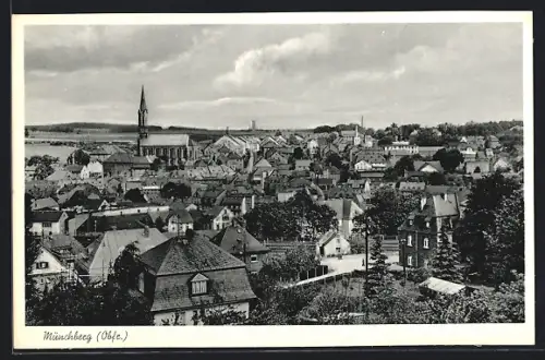 AK Münchberg /Ofr., Stadtansicht mit Kirche und Umgebung