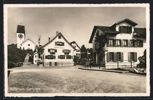 AK Rifferswil, Dorfplatz mit Gasthof Engel und Konsum-Depot der Genossenschaft