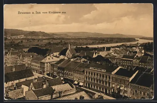 AK Braunau am Inn, Blick über die Dächer der Stadt vom Kirchturm aus
