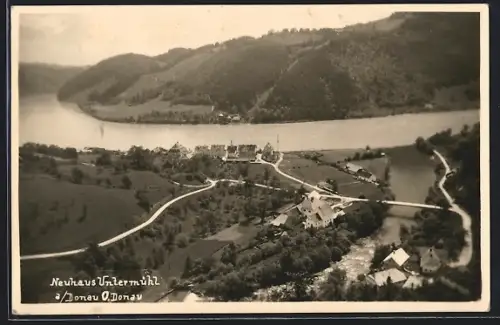 AK Neuhaus Untermühl a. Donau, Ortsansicht mit Donau u. Donau-Zufluss aus der Vogelschau