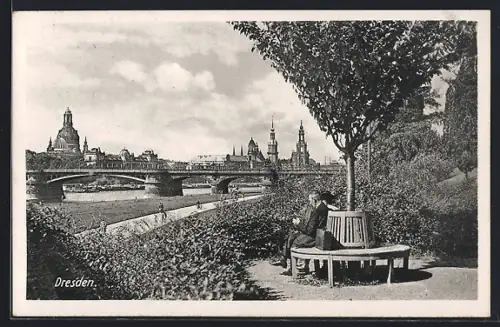 AK Dresden-Neustadt, Blick auf Altstadt und Elbbrücke