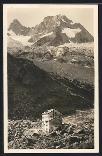 AK Zermatt, Wellenkuppe, Trifthotel mit Blick auf das Obergabelhorn