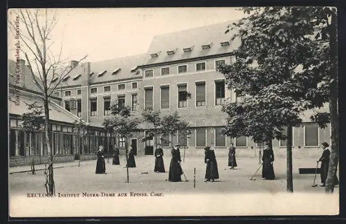 AK Eecloo, Institut Notre-Dame aux Epines, Cour