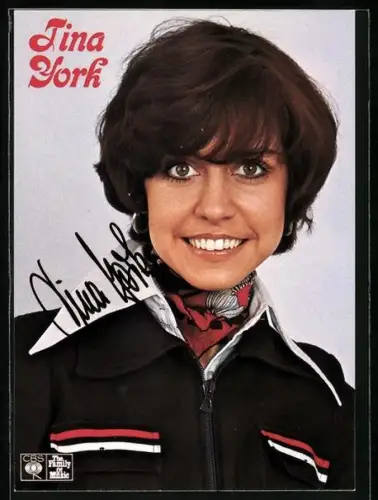 AK Sängerin Tina York schaut in die Kamera, Autograph