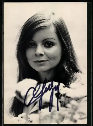 AK Musikerin Elfi Graf mit langen Haaren, Autograph