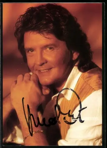 AK Musiker Bernd Clüver, Halbportrait, lächelnd, Autograph