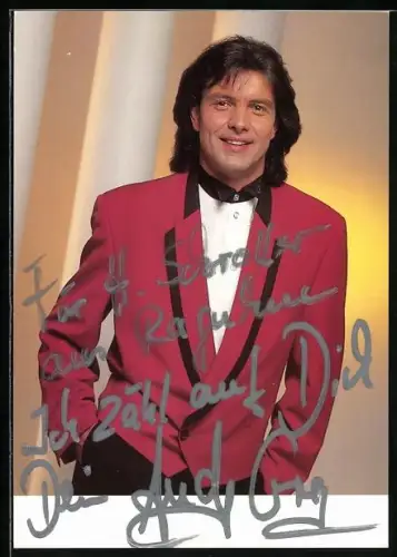 AK Musiker Andy Grey im roten Anzug im Portrait, Autograph