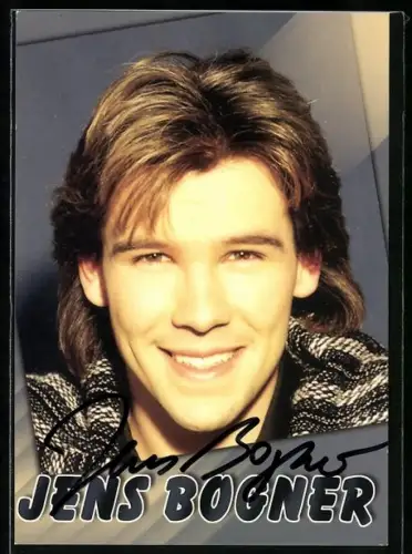 AK Musiker Jens Bogner lächelt in die Kamera, Autograph