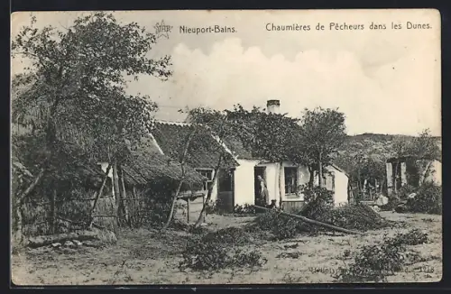 AK La Panne, Chaumieres de Pecheurs dans les Dunes