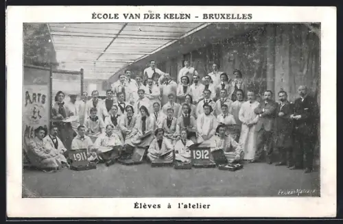 AK Bruxelles, École van der Kelen, Élèves à l`atelier 1912