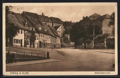 AK Pirna a. Elbe, Tischerplatz mit Wohngebäuden